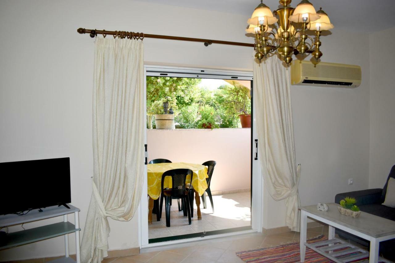 Kakia 2 Bedroom Apartment ไซคิย์นธอสทาวน์ ภายนอก รูปภาพ